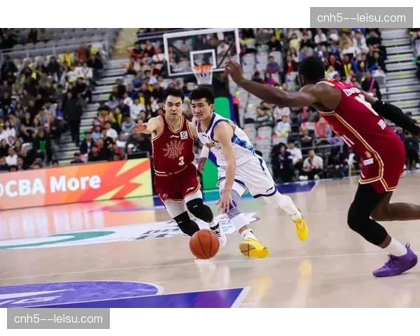 孙铭徽距腓前韧带撕裂伤停六周 广厦进攻体系面临无核考验